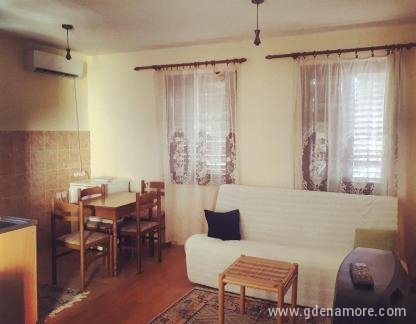 Apartamentos Danka, alojamiento privado en Sutomore, Montenegro - thumbnail (3)